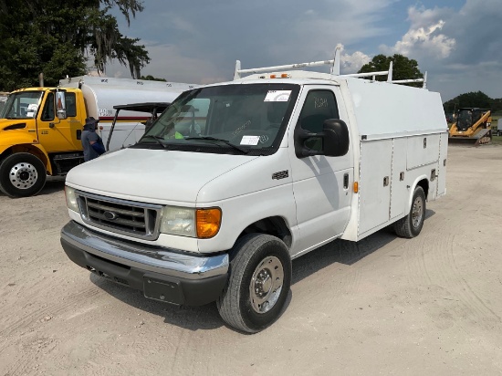 2005 Ford E-350 Service Van