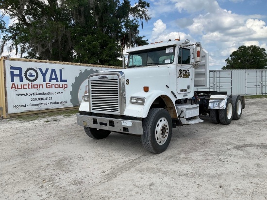 2008 Freightliner FLD120SD T/A Daycab Semi-Truck