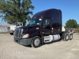 2011 Freightliner Cascadia 125 T/A Sleeper Semi