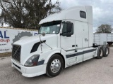 2005 Volvo VNL Sleeper Truck Tractor