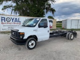 2014 Ford E-350 Cab and Chassis Cutaway Van