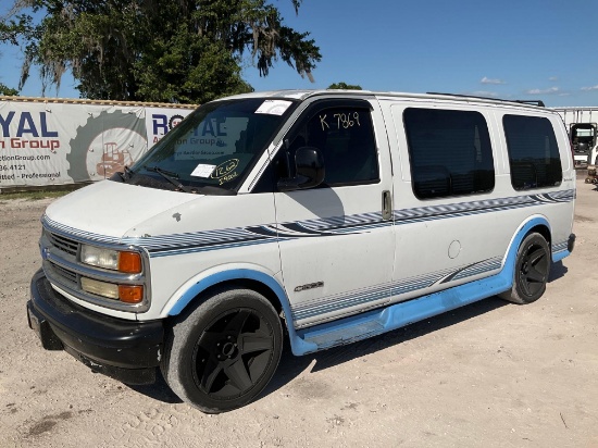 2000 Chevrolet Express 1500 Van