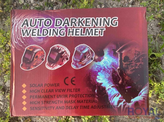 New Auto Darkening Welding Helmet