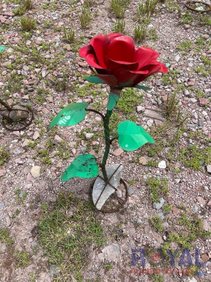 Rose lawn art