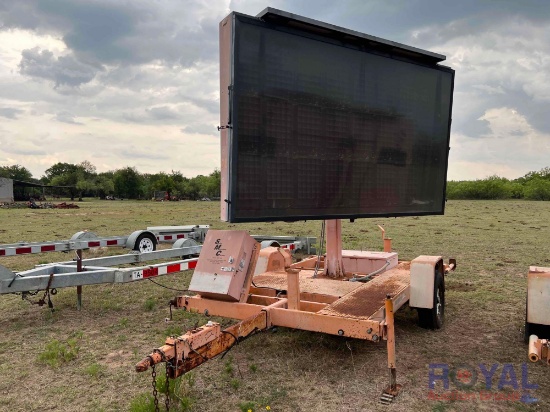 2001 SMC-1000 Trailer Mounted Solar Message Board