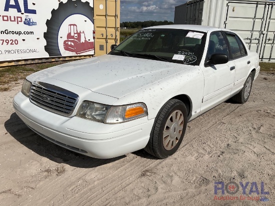 2006 Ford Crown Victoria 4-Door Police Cruiser