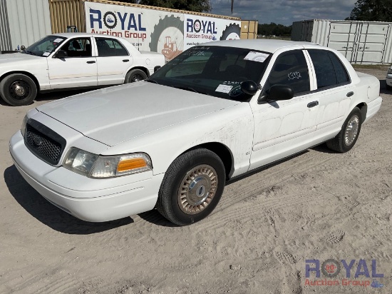 2001 Ford Crown Victoria 4-Door Police Cruiser