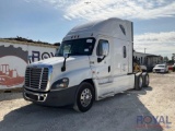 2016 Freightliner Cascadia T/A Sleeper Truck Tractor