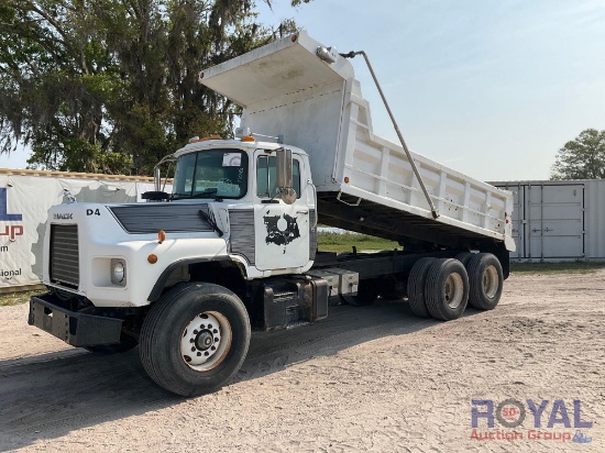 2001 Mack RD66 T/A Dump Truck