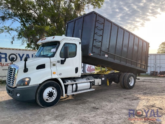2015 Freightliner Cascadia Debris Dump Truck