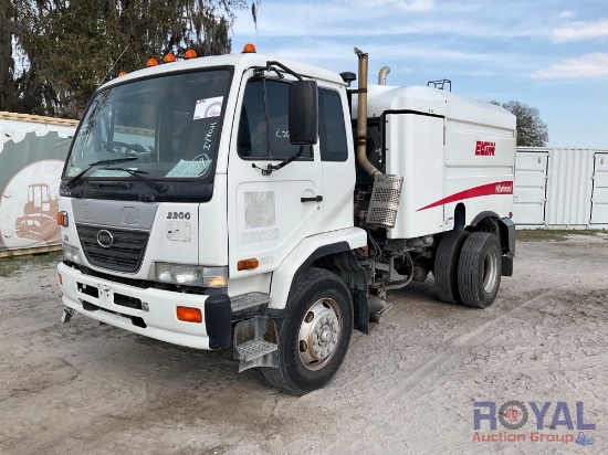 2010 Elgin Whirlwind 3300 Street Sweeper Truck