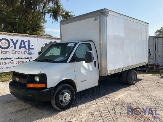 2016 Chevrolet 4500 Box Truck w/ Large Surface Lift Gate