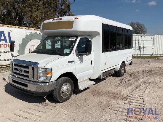 2012 Ford E-450 Shuttle Bus