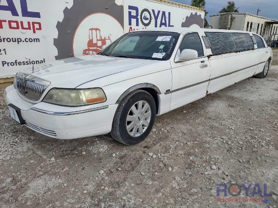2004 Lincoln Towncar Limousine