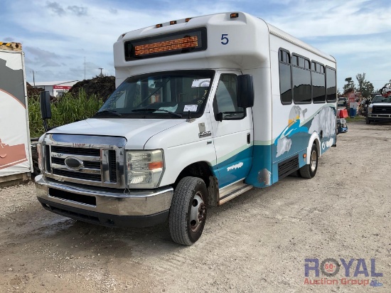 2016 Ford E450 Passenger Shuttle Bus