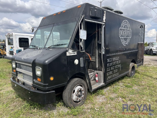 2002 Freightliner MT45 Step Van Food Truck