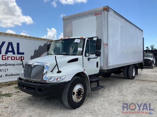 2003 International 4200 24ft Box Truck