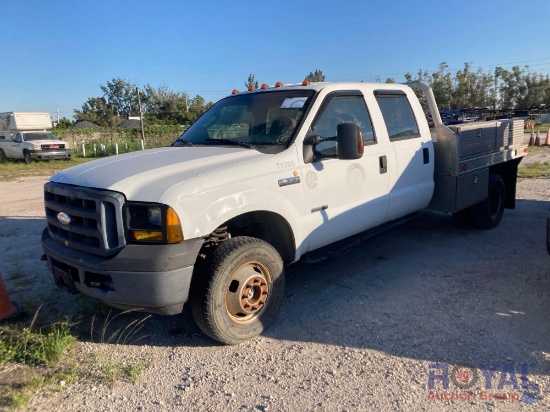 2007 Ford F350 4x4 Flat Bed Truck