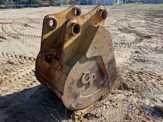 34in CP Bucket with Hensley Teeth