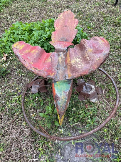Parrot Metal Lawn Art