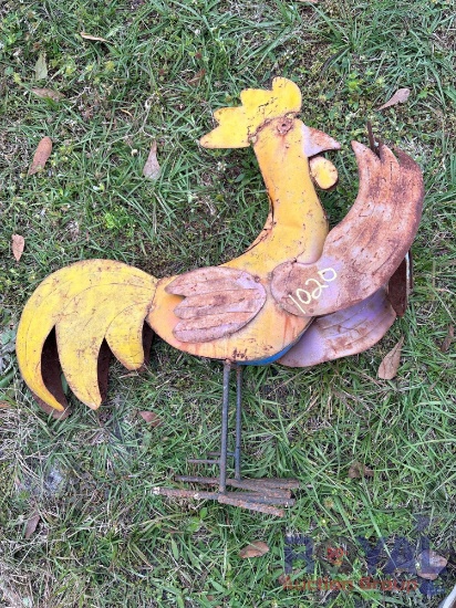 Rooster Metal Lawn Art