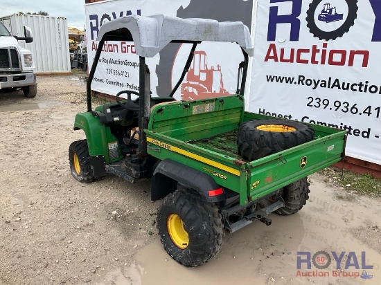 John Deere Gator 4x4 Side by Side Utility Cart