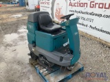 Tennant T7 Ride-On Floor Sweeper