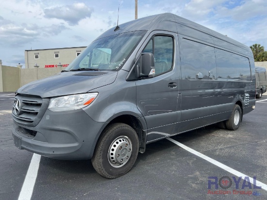 2021 Mercedes-Benz Sprinter 4500 XL Extended Dually Catering Van Food Prep Custom Built Van