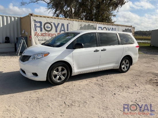 2013 Toyota Sienna Mini Van