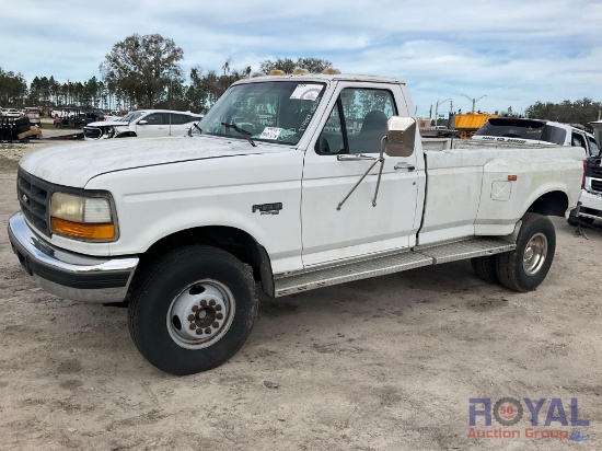 1997 Ford F-450 Pickup Truck