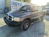 2005 Dodge Dakota XLT Crew Cab Pickup Truck