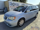 2013 Chrysler Town and Country Mini Van