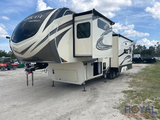 2020 Grand Design Solitude 310 34ft. Fifth Wheel