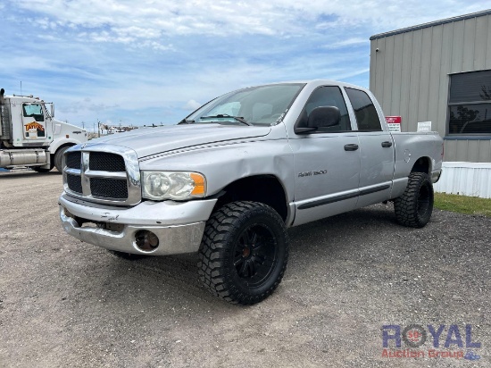 2004 Dodge Ram 1500 Crew Cab Pickup Truck