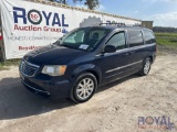 2014 Chrysler Town & Country Van