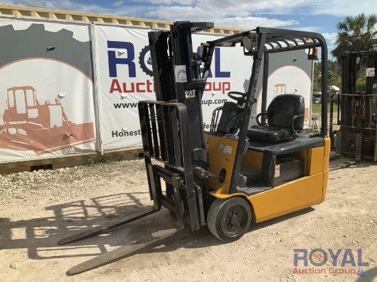 Caterpillar ET3000-AC Electric Warehouse Forklift