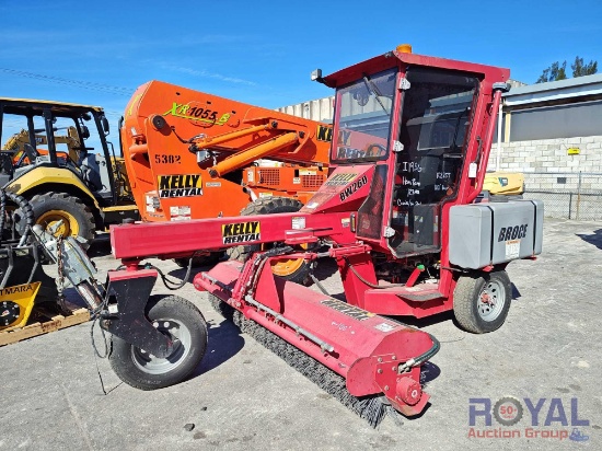 2020 Broce Broom BW260 Ride-On Sweeper