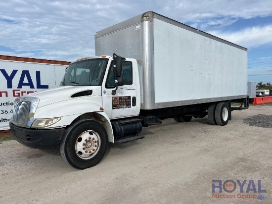 2002 International 4300 24FT Box Truck