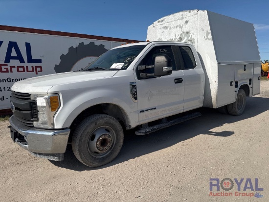 2017 Ford F-350 Extended Cab Enclosed Service Truck