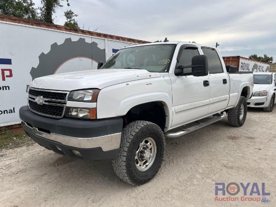 2006 Chevrolet Silverado 1500 4x4 Crew Cab Pickup Truck