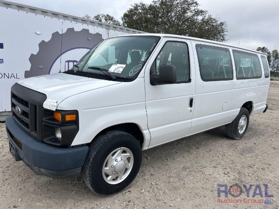 2012 Ford E-350 Super Duty Passenger Van