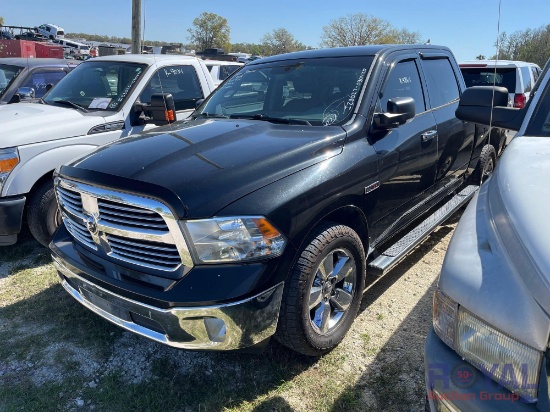 2015 Ram 1500 4x4 Crew Cab Pickup Truck