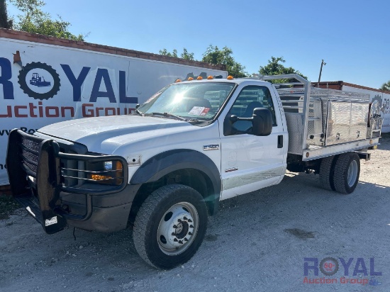 2007 Ford F-550 4x4 Flatbed Truck