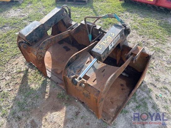 68in. Skid Steer Grapple Bucket Attachment