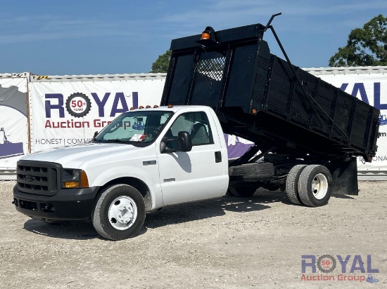 2005 Ford F-350 Dump Truck