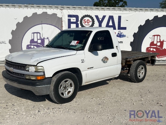 2001 Chevrolet Silverado 1500 Flatbed Truck