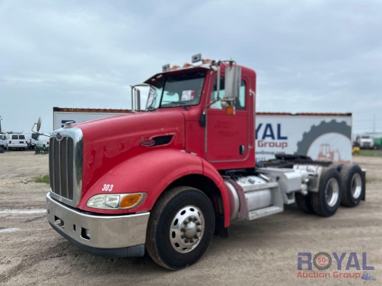 2009 Peterbilt 384 T/A Wet Kit Day Cab Truck Tactor