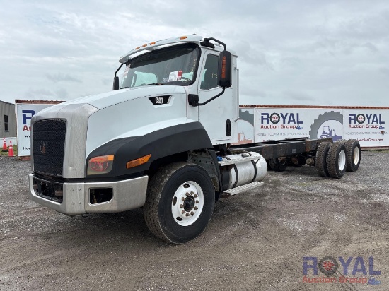 2015 Caterpillar CF7AA T/A Cab and Chassis Truck