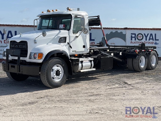 2007 Mack CV713 Granite T/A Rolloff Truck