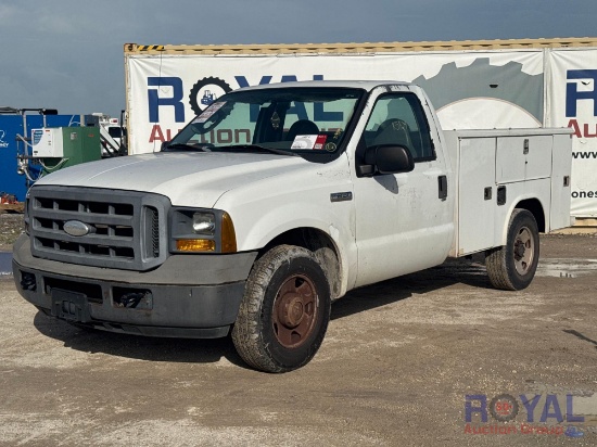 2005 Ford F-250 Service Truck